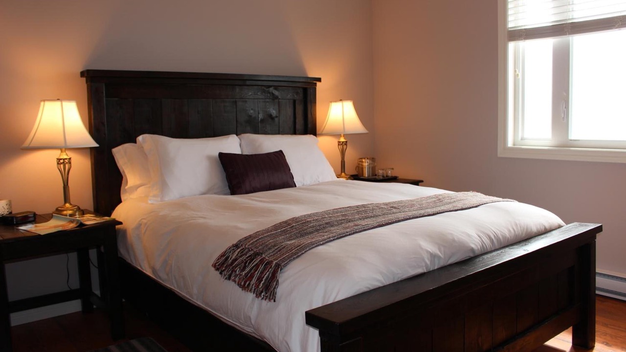 Photo of Bedroom in Bareneed