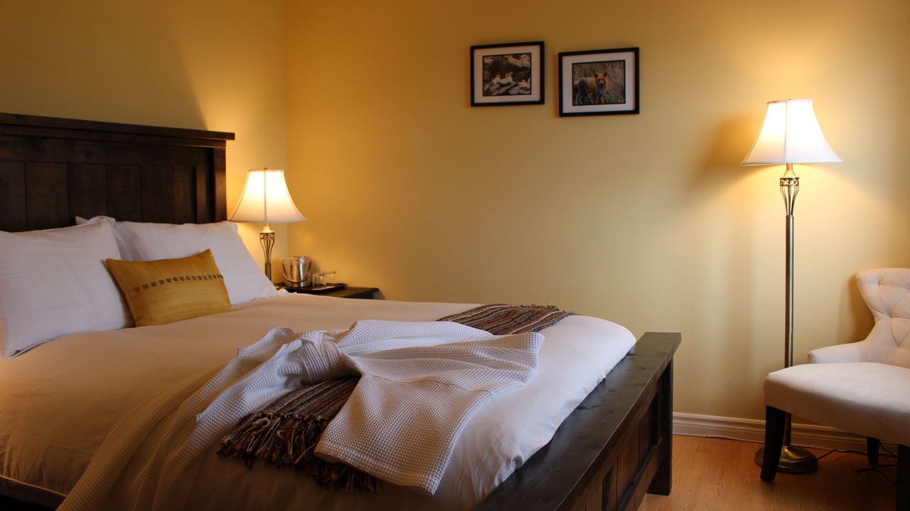 Photo of Bedroom in Bareneed