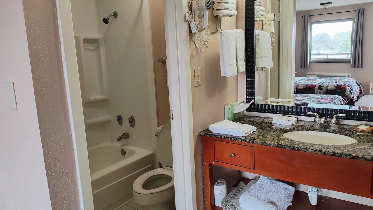 Photo of Bedroom in Russell