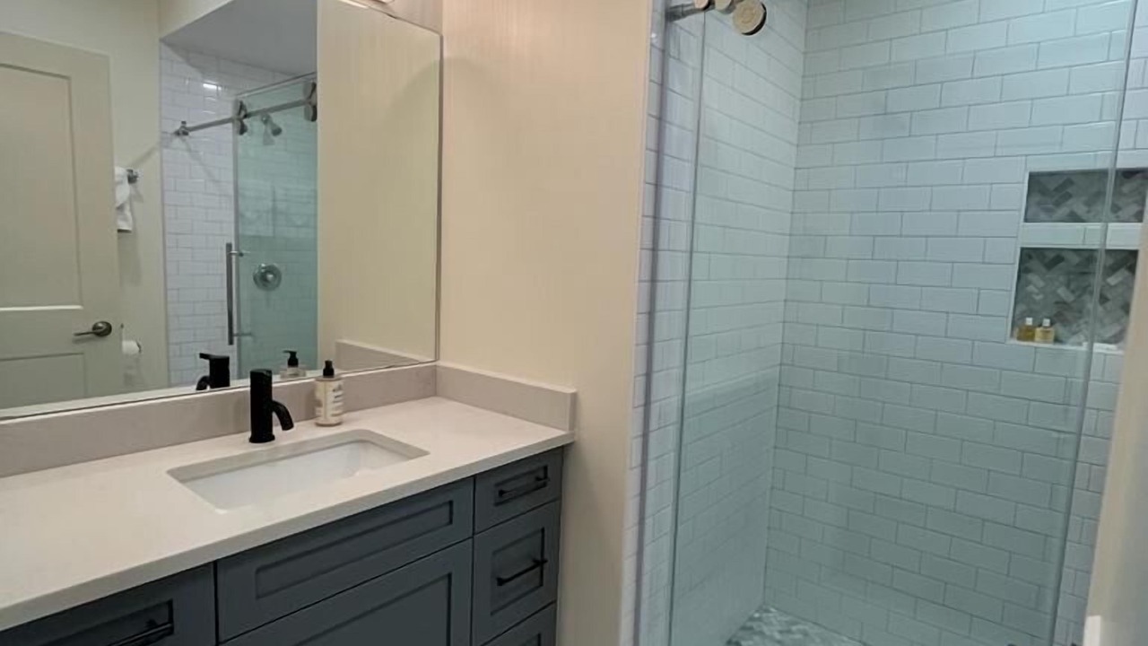 Photo of Bathroom in Little Pond