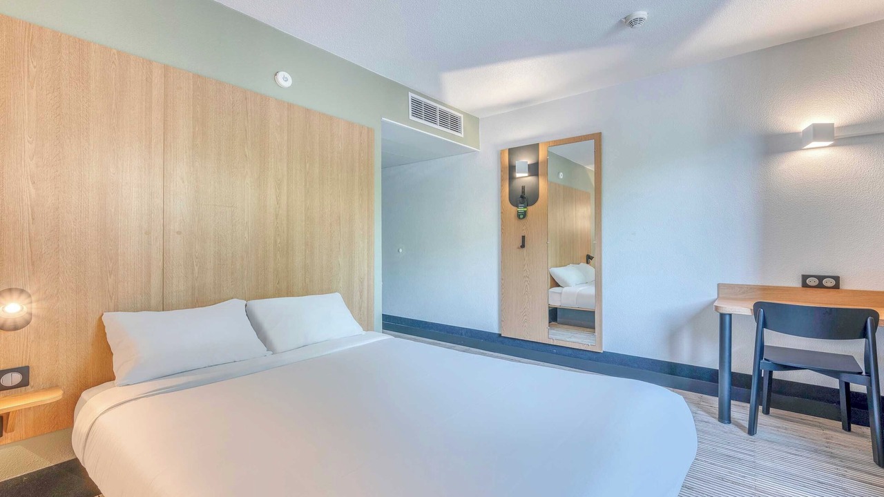 Photo of Bedroom in Begles