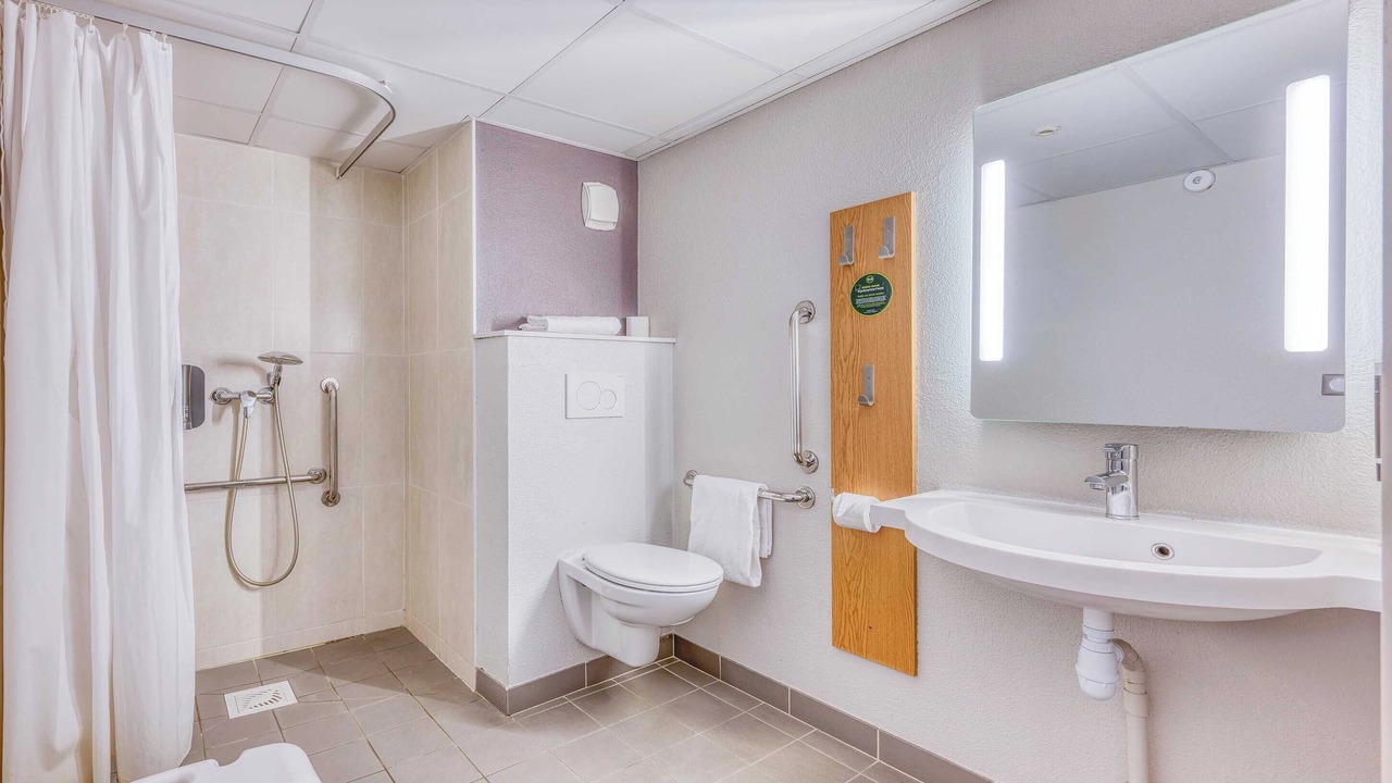 Photo of Bathroom in Begles