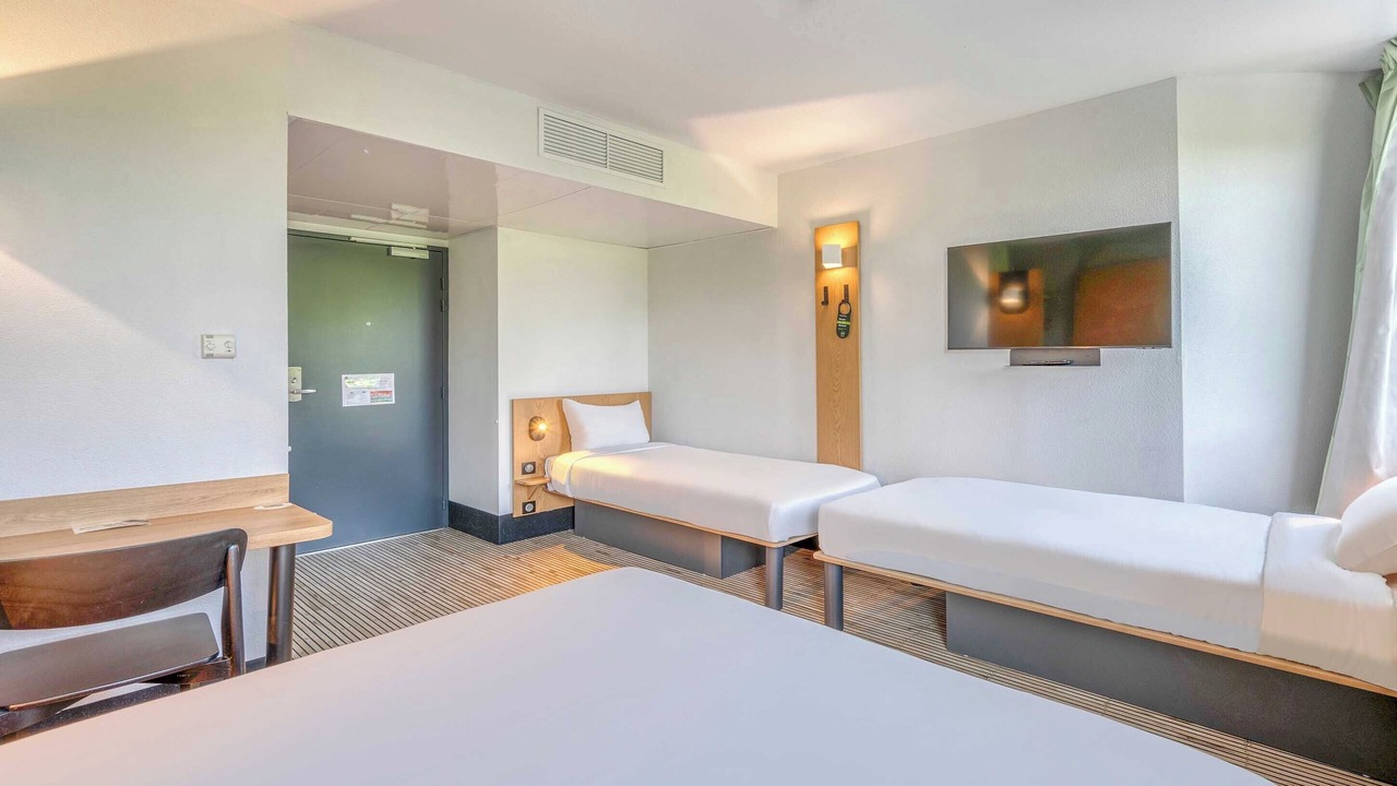 Photo of Bedroom in Begles