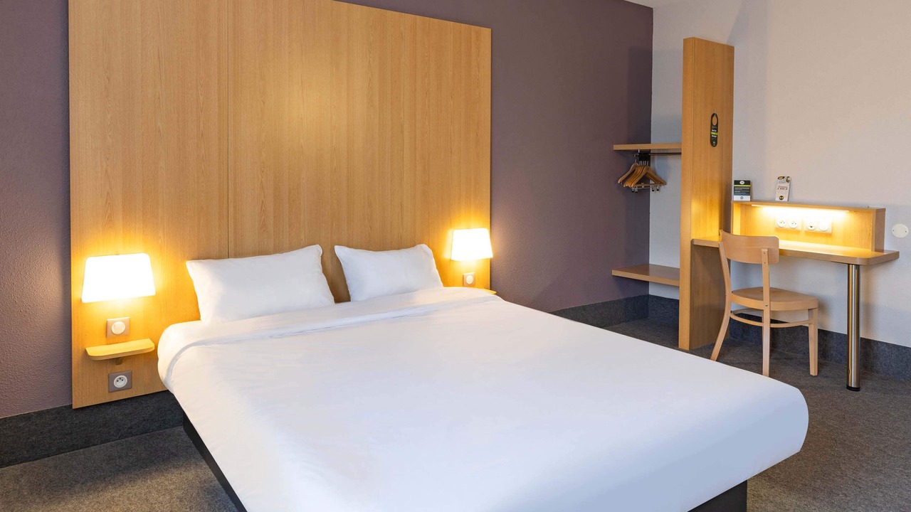 Photo of Bedroom in Saint-Jouan-des-Guerets