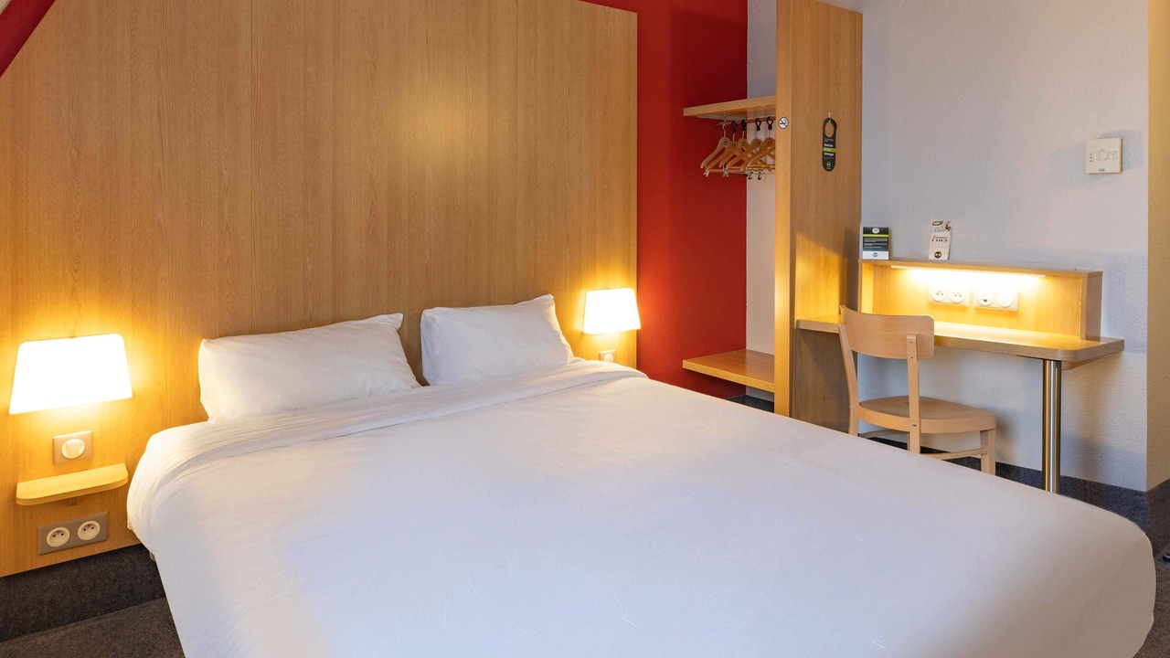 Photo of Bedroom in Saint-Jouan-des-Guerets