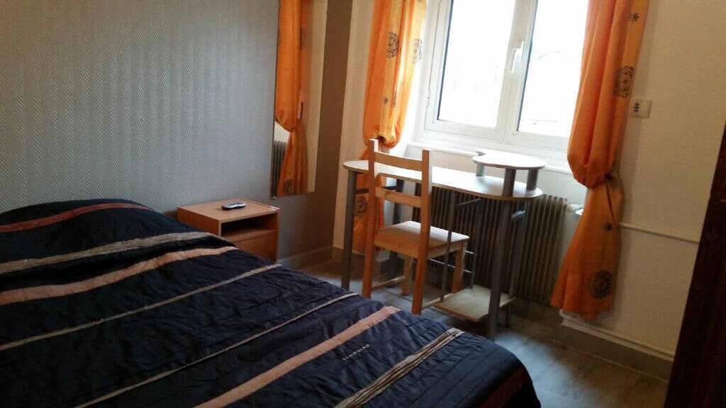 Photo of Others in Republique - Tolstoi