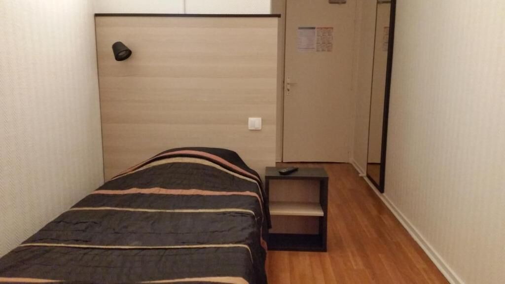 Photo of Others in Republique - Tolstoi