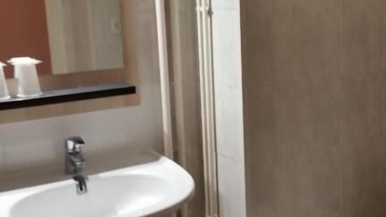 Photo of Others in Republique - Tolstoi