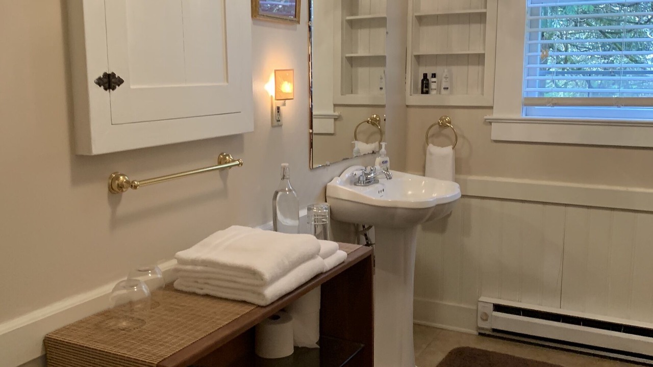 Photo of Bathroom in Ashford