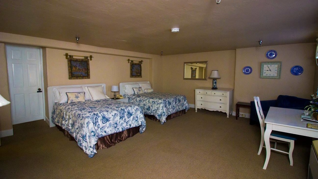 Photo of Others in Newtown