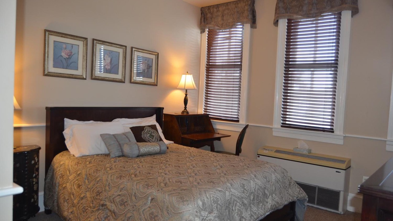 Photo of Others in Newtown