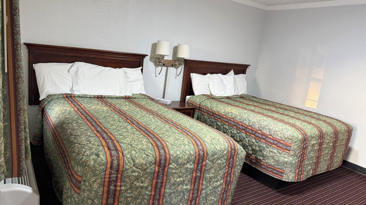 Photo of Bedroom in Many