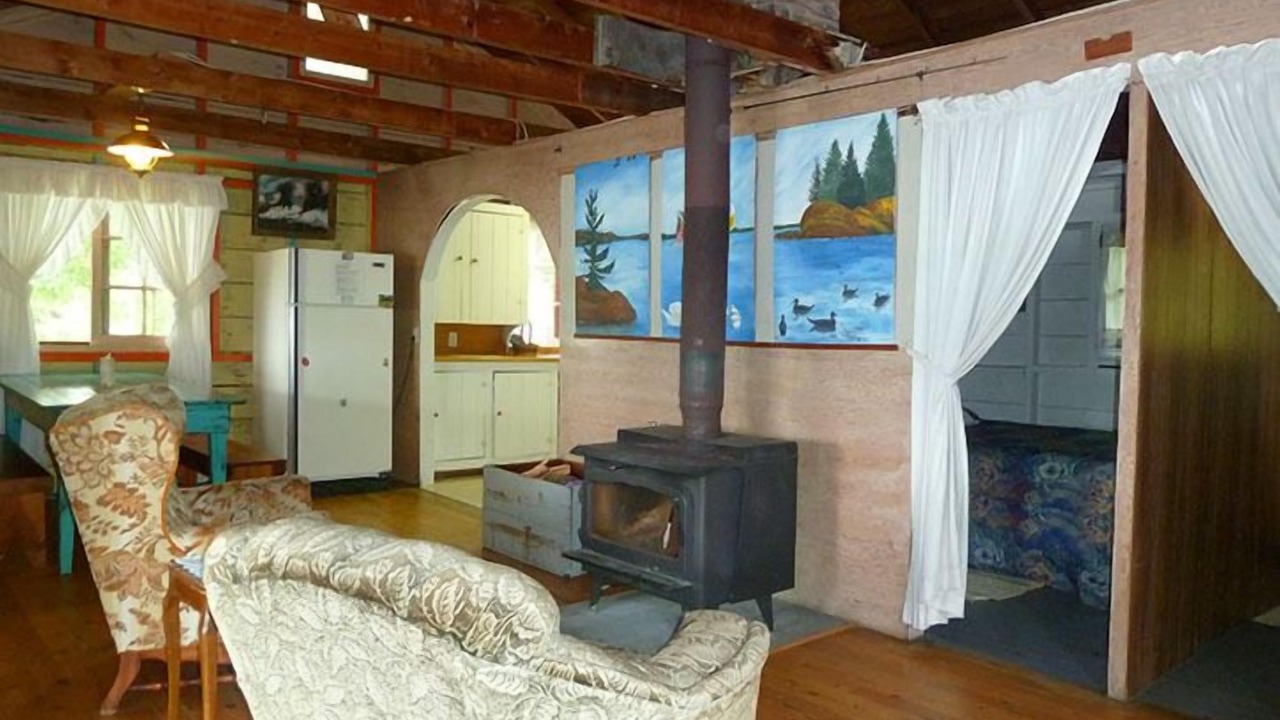 Photo of Livingroom in Bruce Mines
