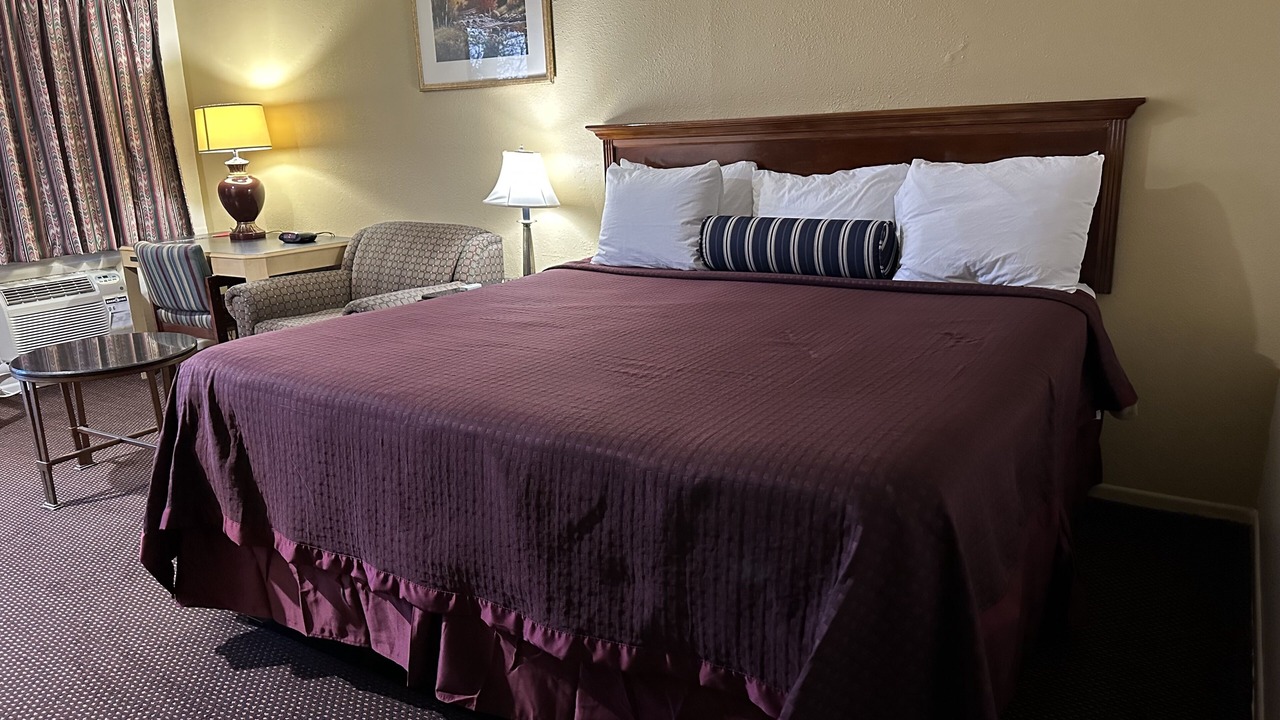Photo of Bedroom in Garnett