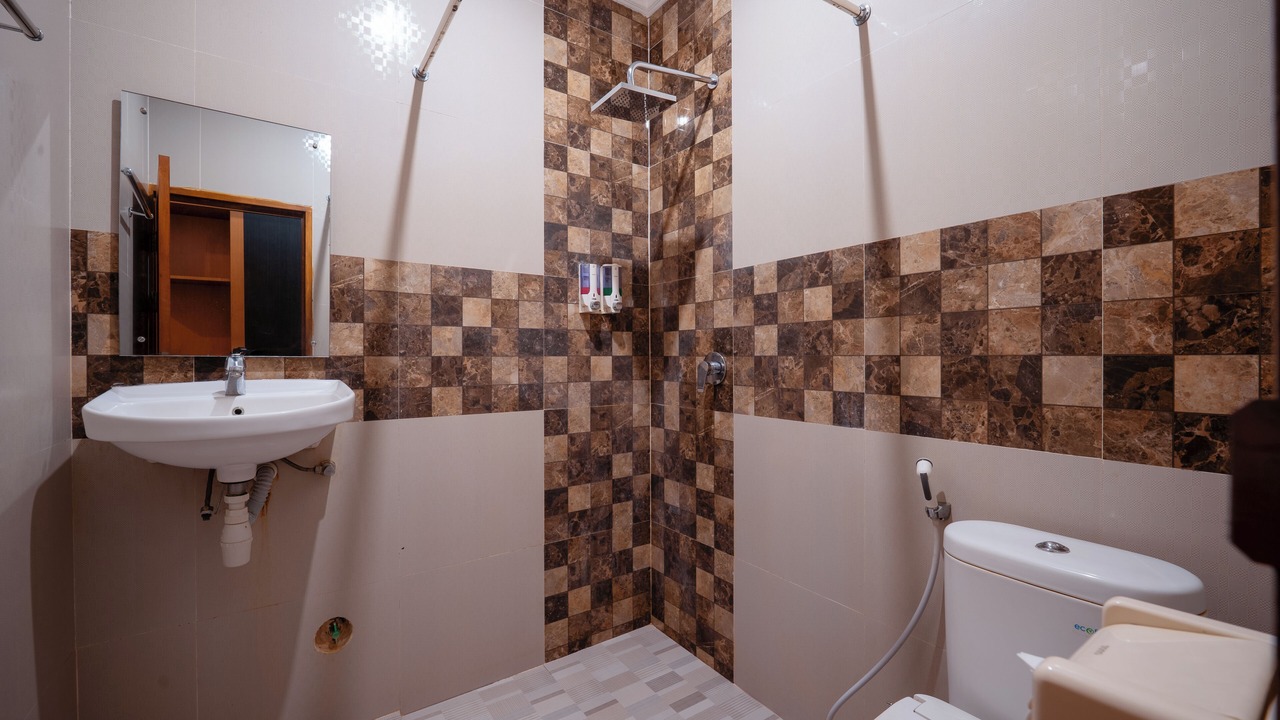 Photo of Bathroom in Kartika Plaza