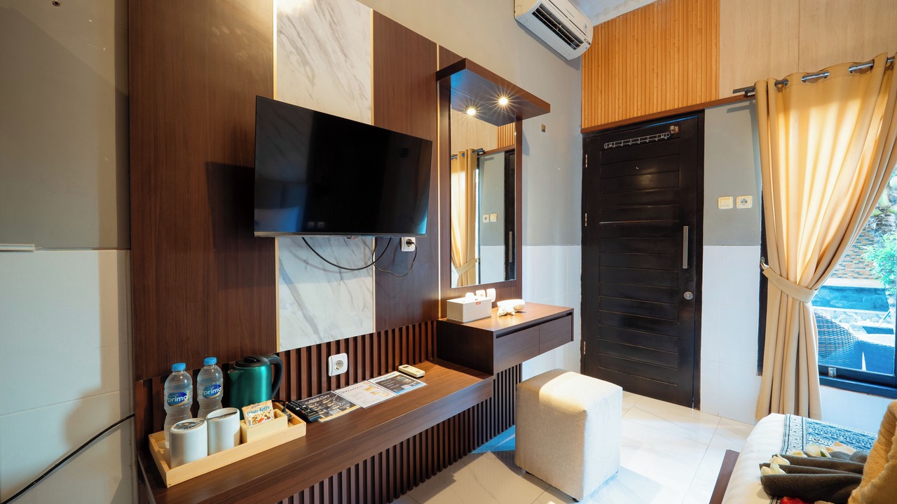 Photo of Bedroom in Kartika Plaza