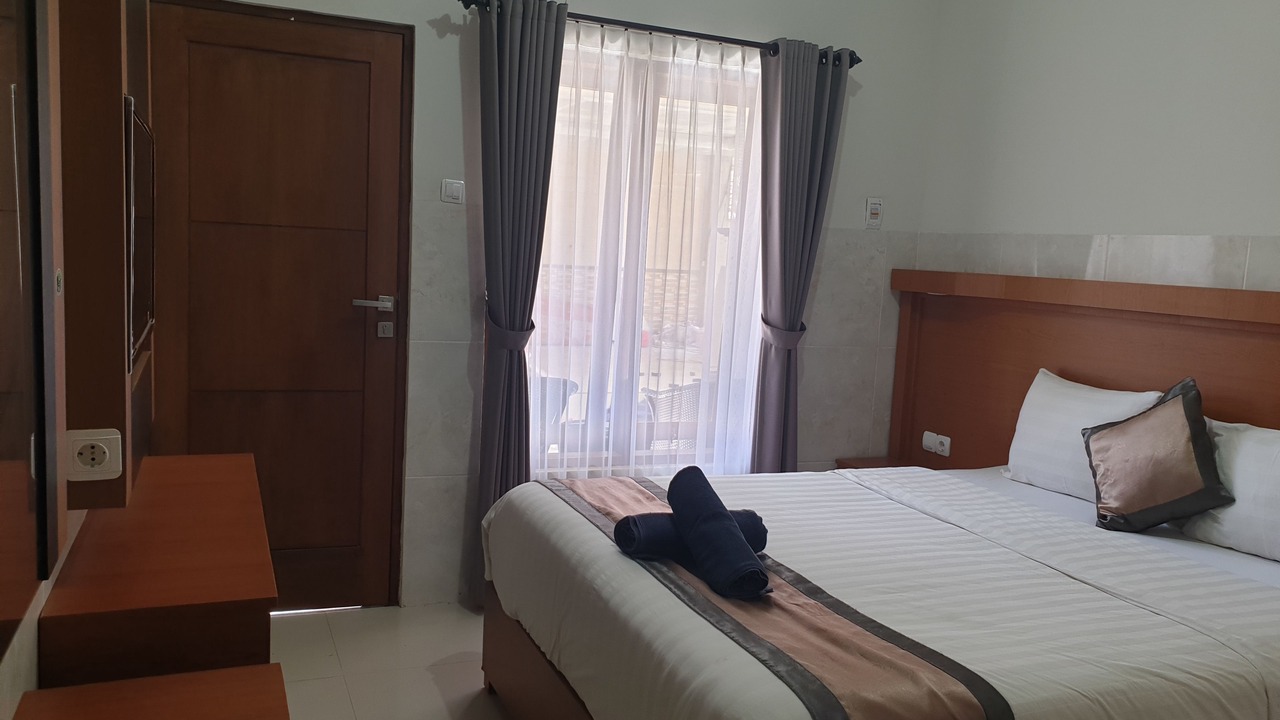 Photo of Bedroom in Kartika Plaza