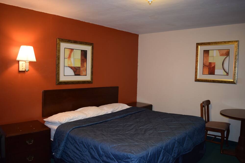Photo of Bedroom in Middletown