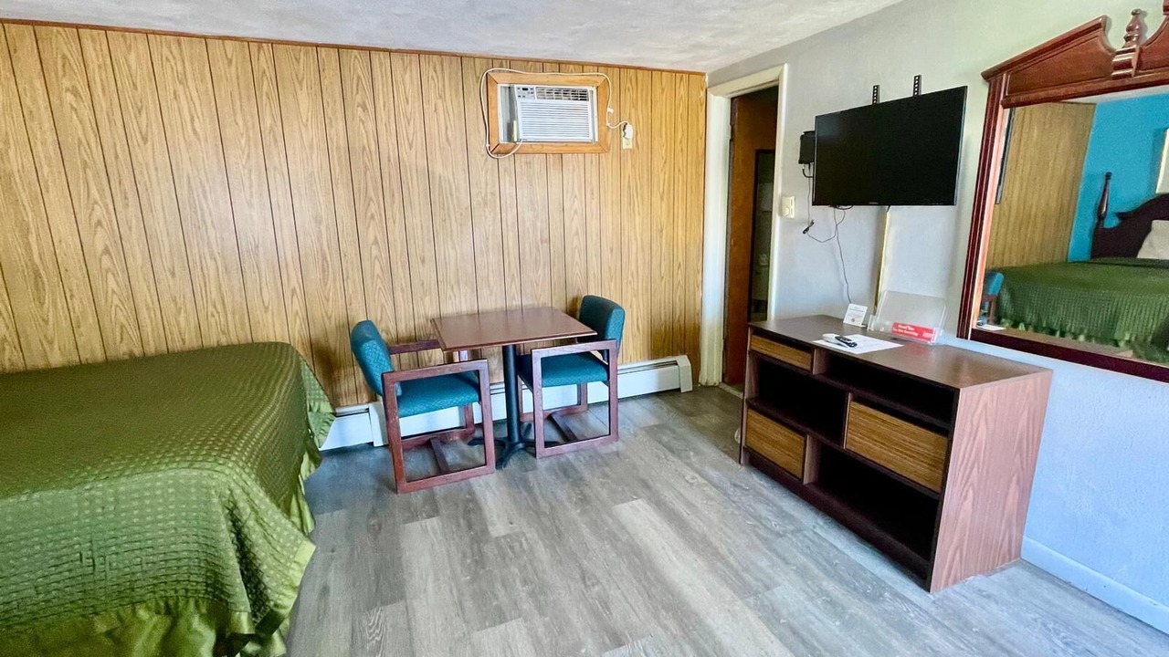 Photo of Bedroom in Olney