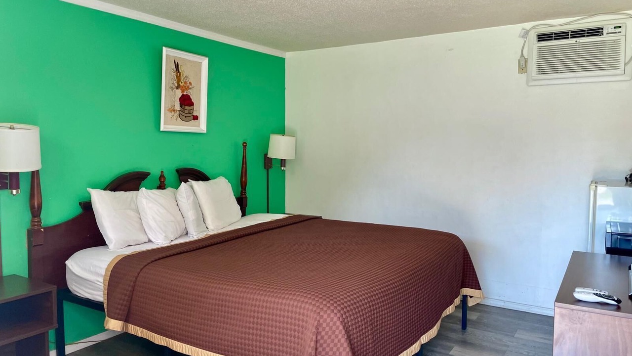 Photo of Bedroom in Olney