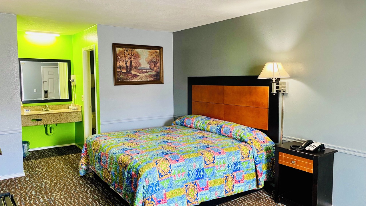Photo of Bedroom in Cushing