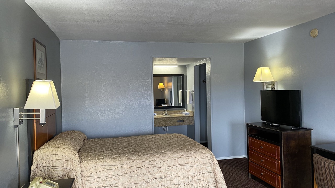 Photo of Bedroom in Cushing
