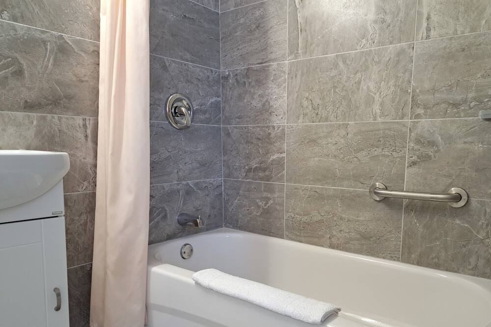 Photo of Bathroom in Saint-Charles-Borromee