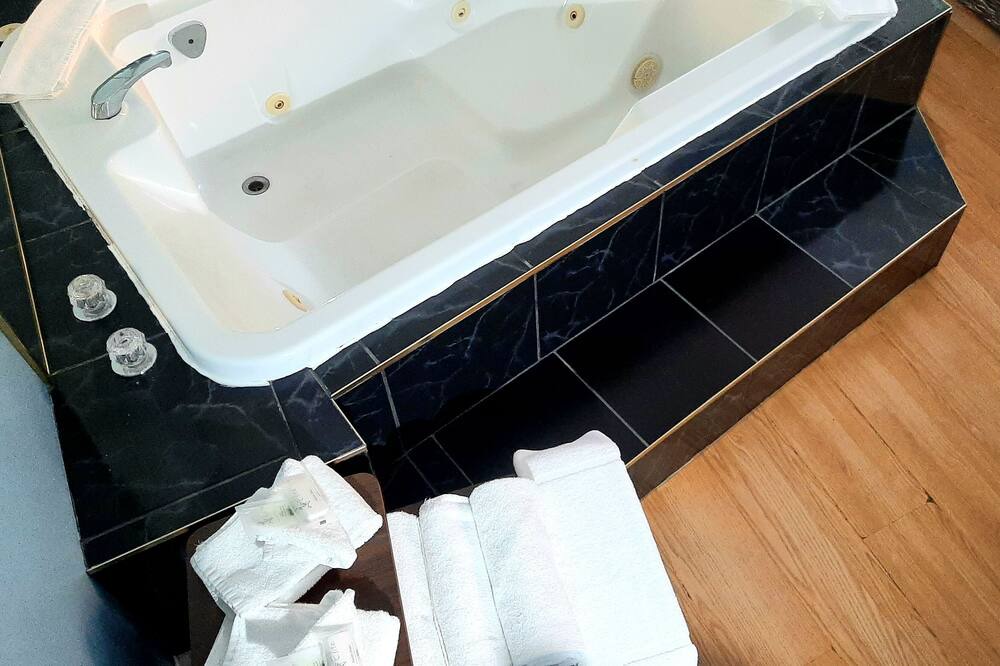 Photo of Bathroom in Saint-Charles-Borromee