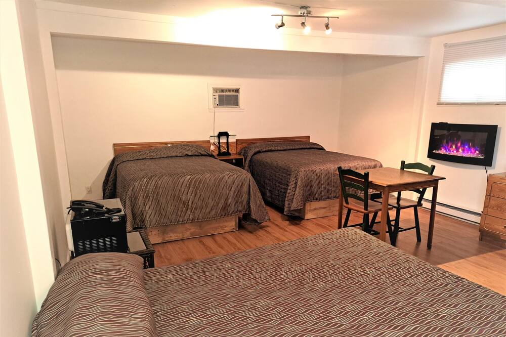 Photo of Bedroom in Saint-Charles-Borromee