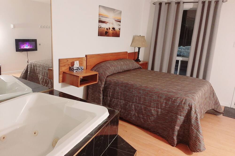 Photo of Bedroom in Saint-Charles-Borromee