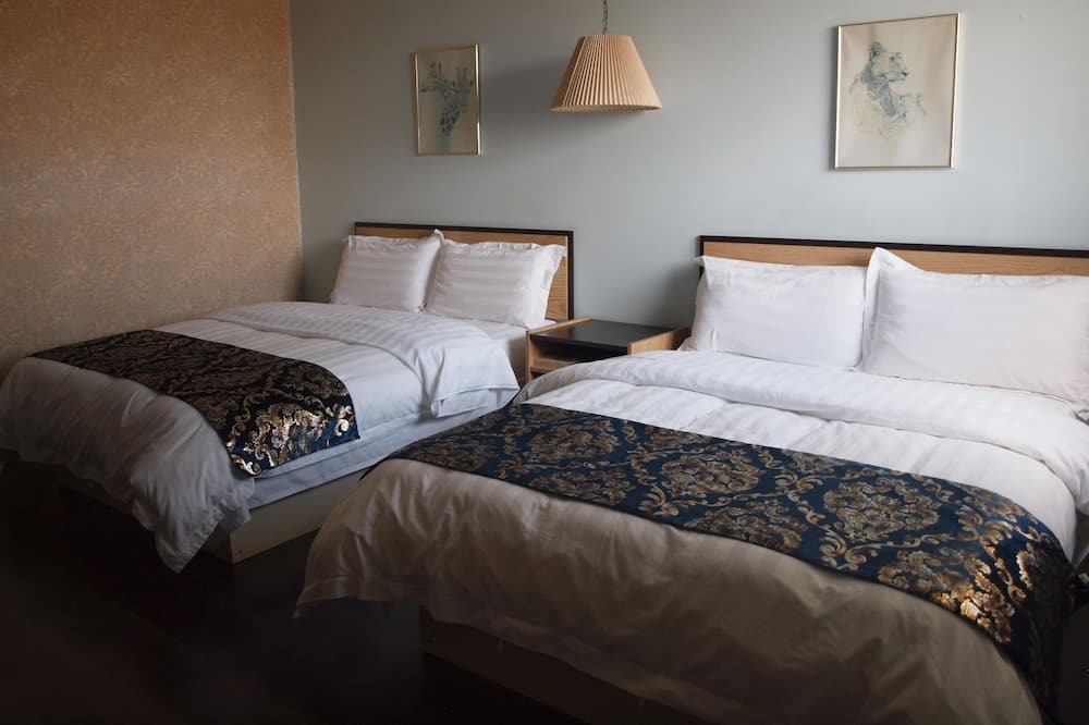 Photo of Bedroom in Saint-Mathieu-de-Beloeil