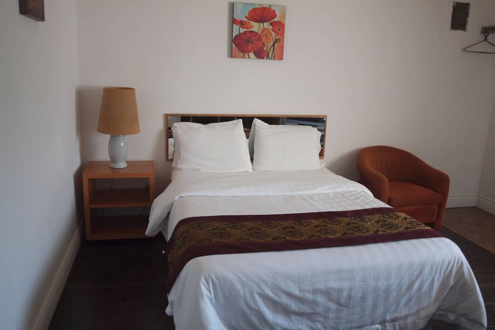 Photo of Bedroom in Saint-Mathieu-de-Beloeil
