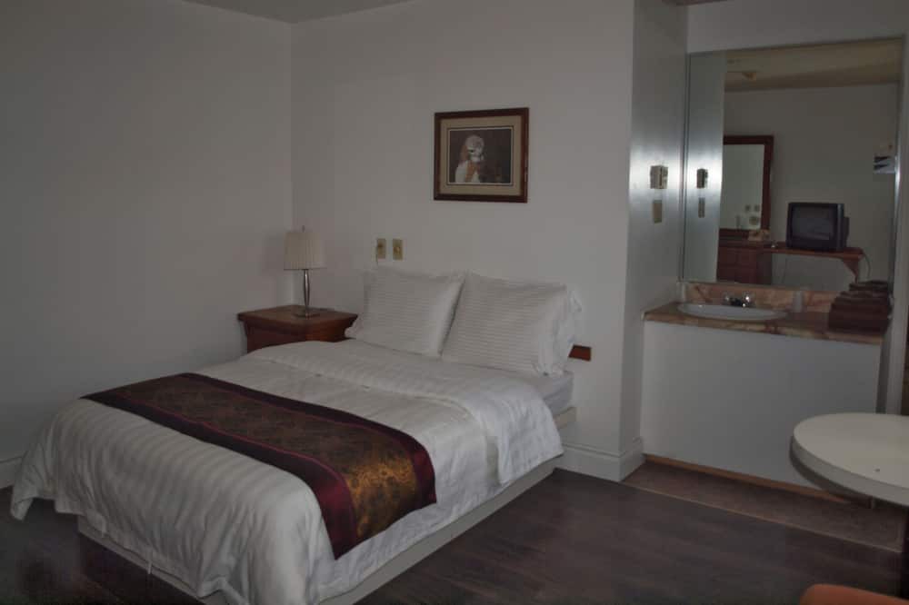 Photo of Bedroom in Saint-Mathieu-de-Beloeil