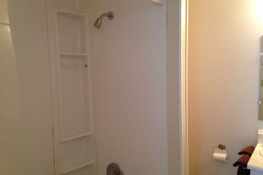 Photo of Bathroom in Saint-Mathieu-de-Beloeil