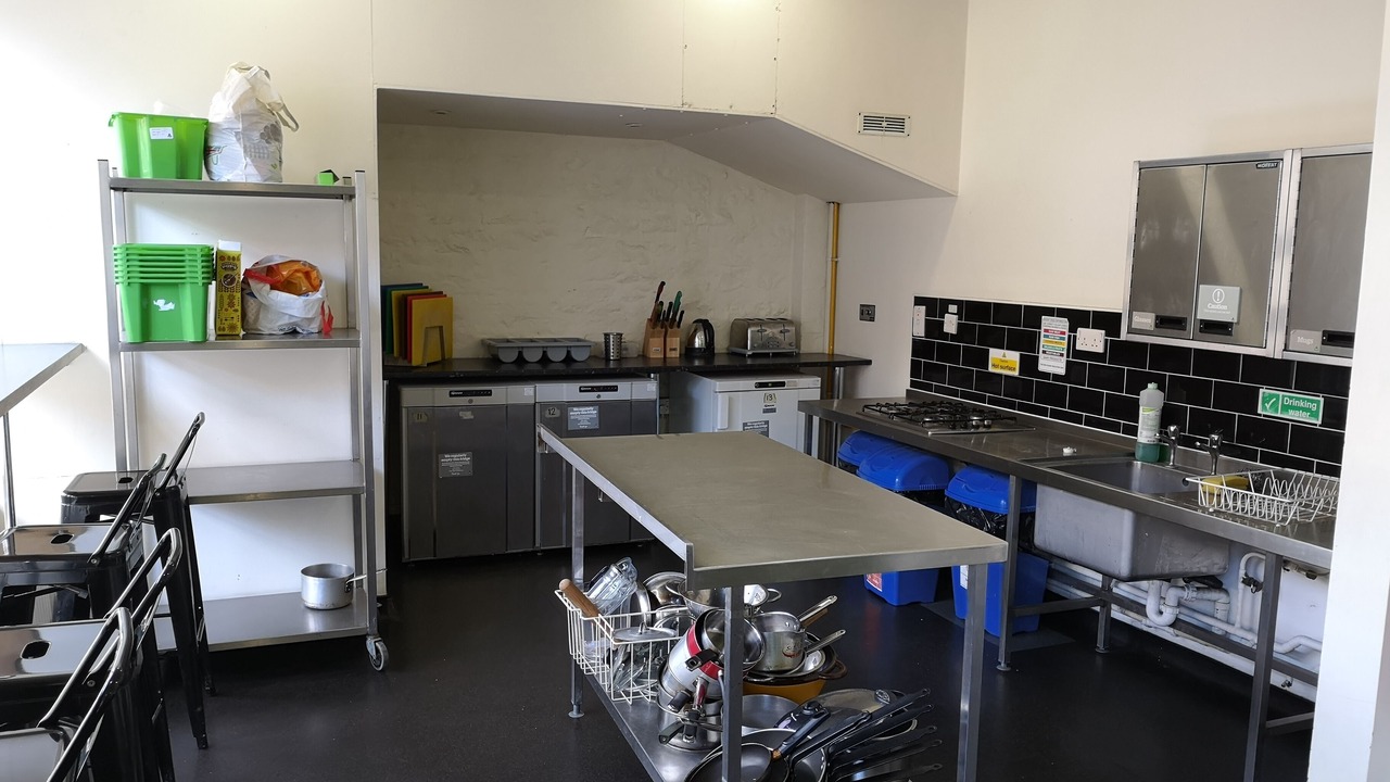 Photo of Kitchen in Bristol Floating Harbour