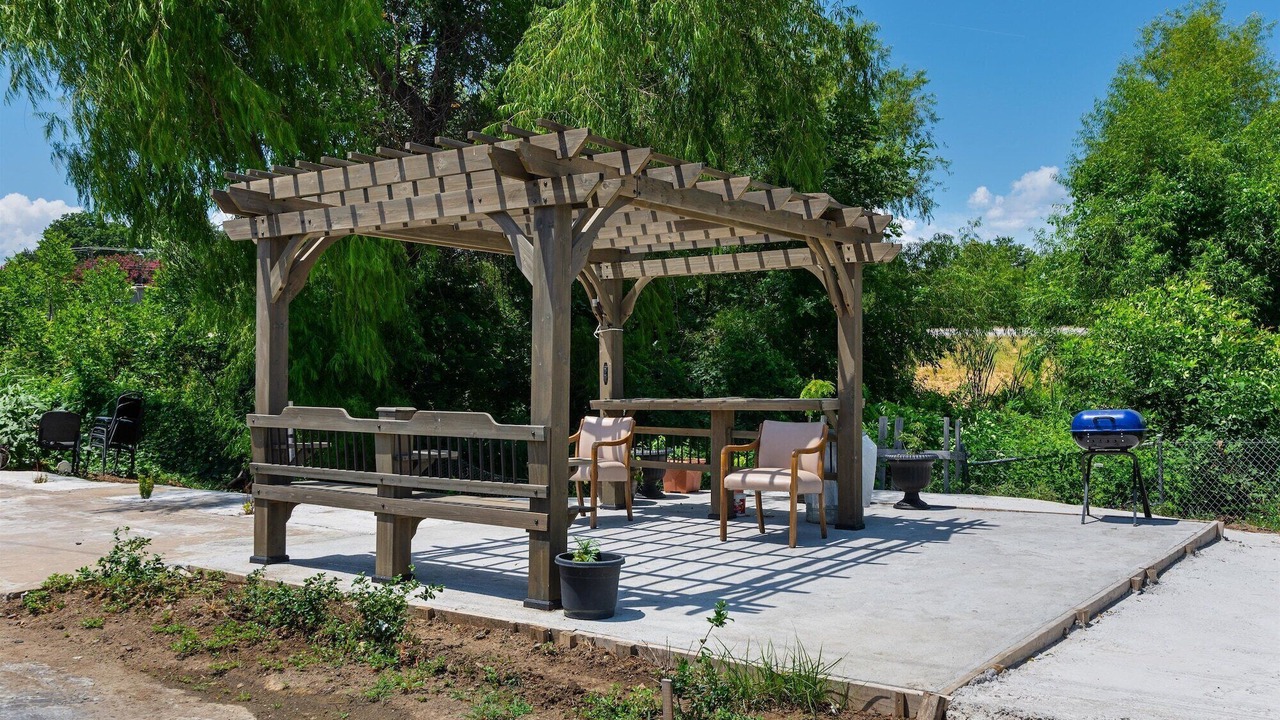 Photo of Outdoor in Van Buren