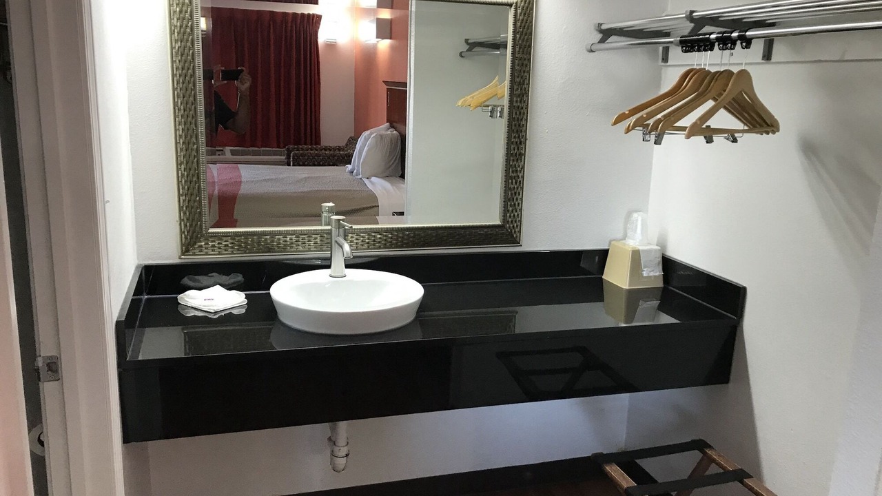 Photo of Bathroom in Van Buren