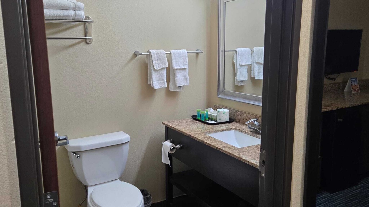 Photo of Bathroom in Karnes City