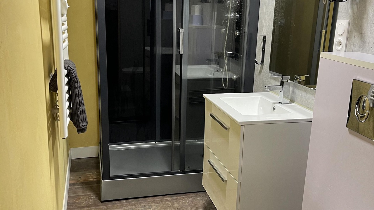 Photo of Bathroom in Bazouges-la-Perouse