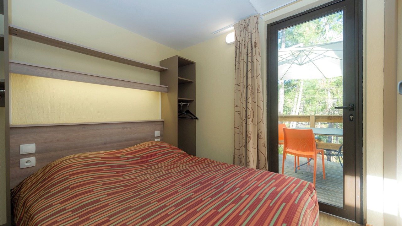 Photo of Bedroom in Maubuisson