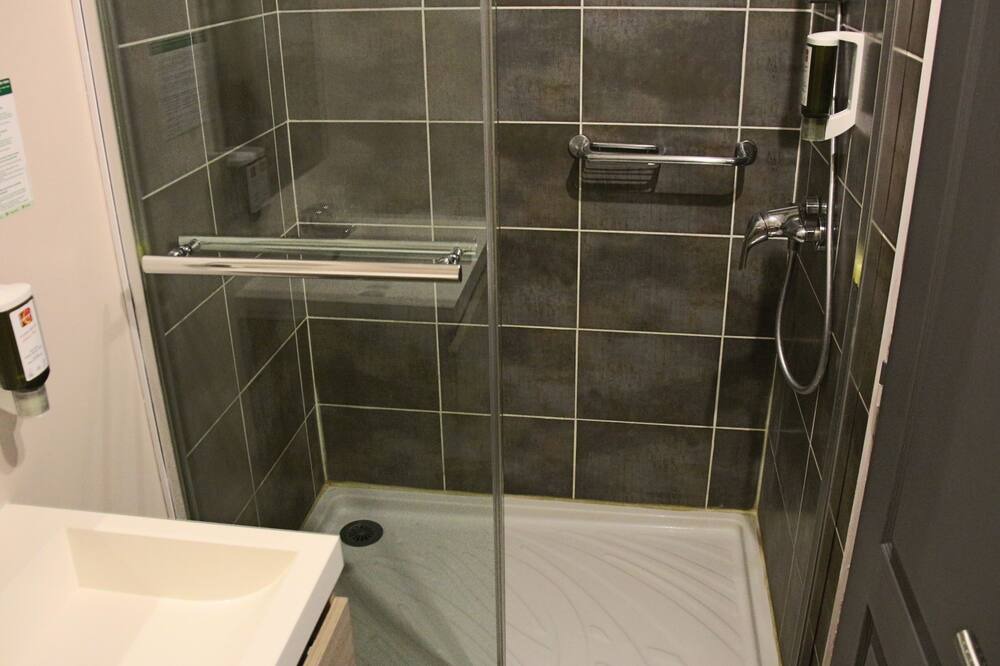 Photo of Bathroom in Challes-les-Eaux