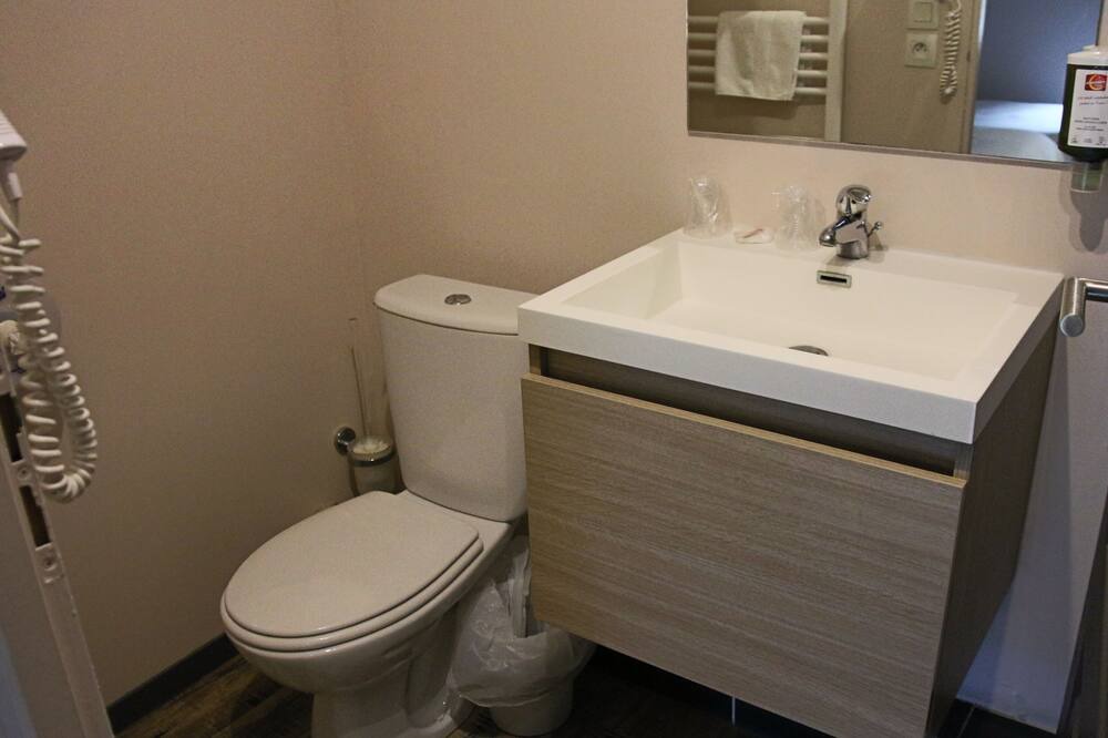 Photo of Bathroom in Challes-les-Eaux