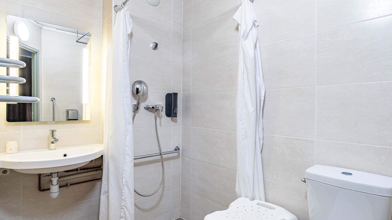 Photo of Bathroom in Chasseneuil-du-Poitou