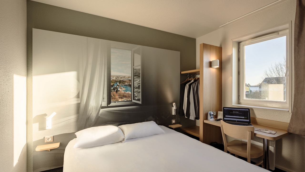 Photo of Bedroom in Chasseneuil-du-Poitou