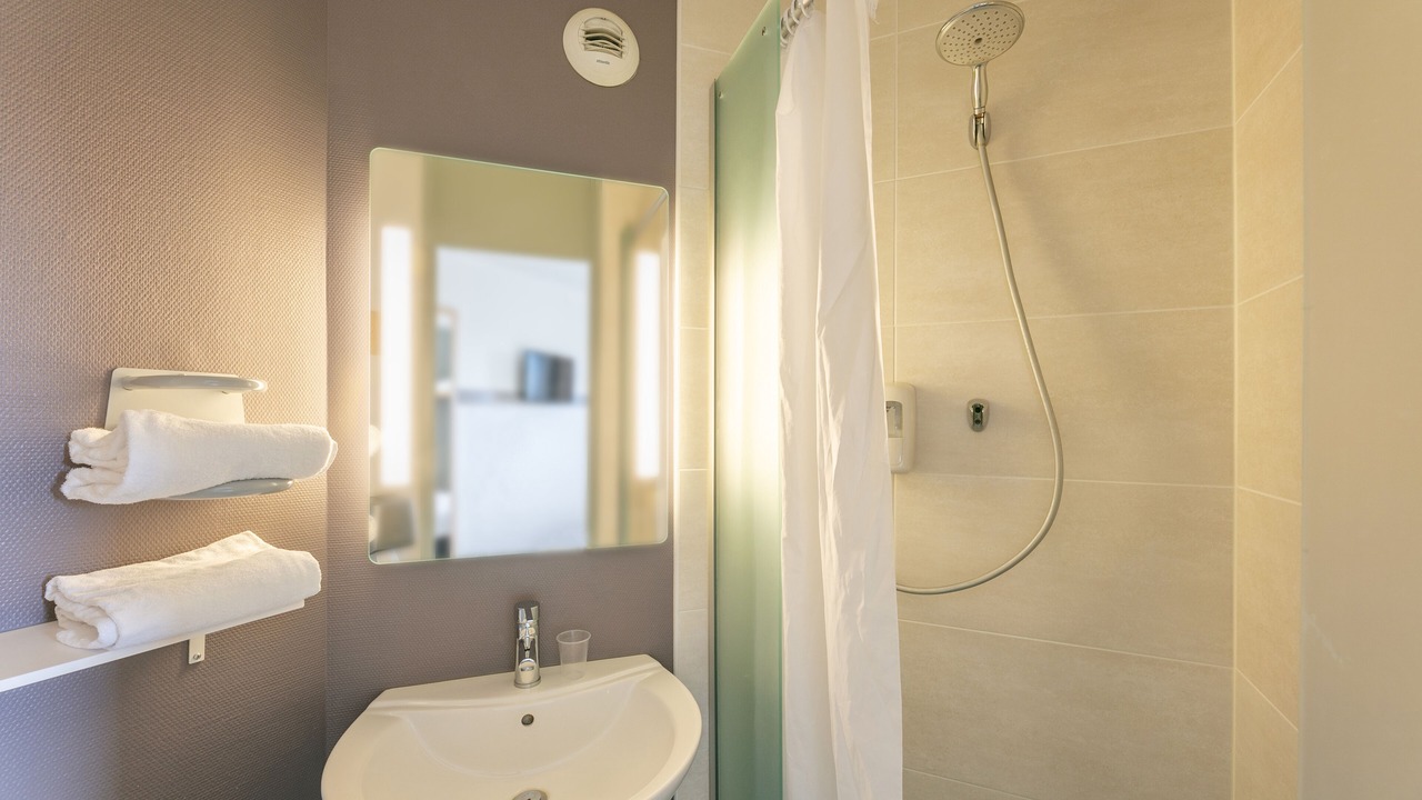 Photo of Bathroom in Chasseneuil-du-Poitou