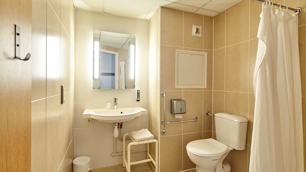 Photo of Bathroom in Lisses