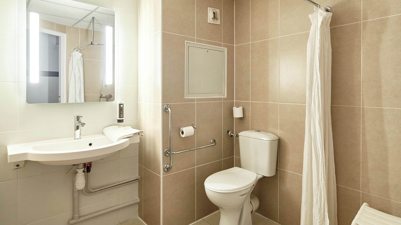 Photo of Bathroom in Lisses