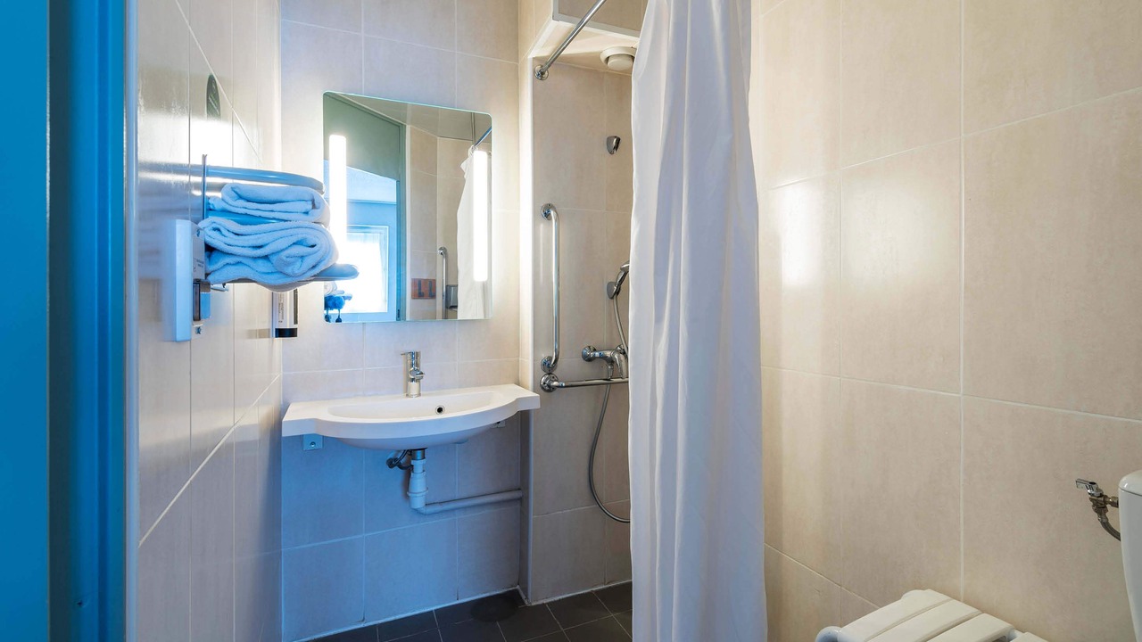 Photo of Bathroom in Beaucouze