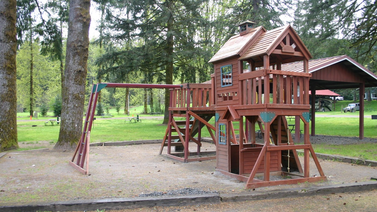 Photo of Outdoor in Cougar