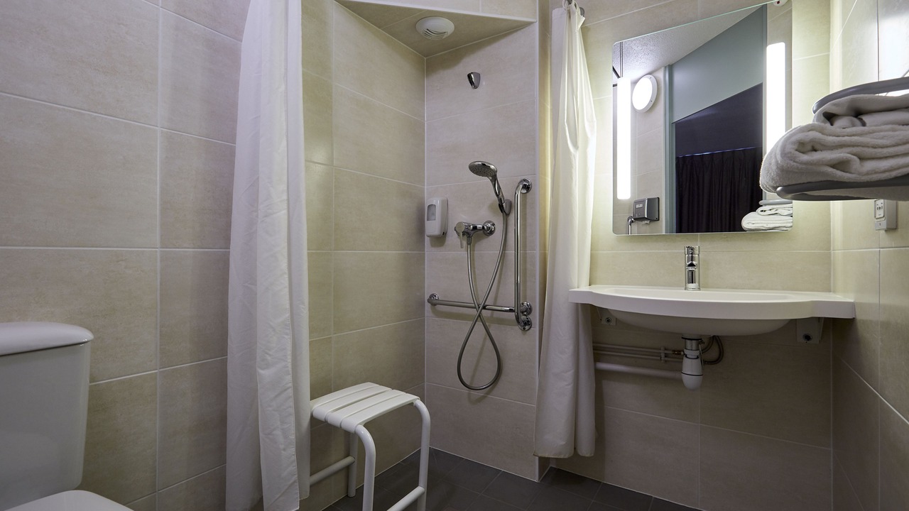 Photo of Bathroom in Saint-Contest